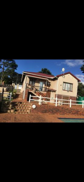 3 Bedroom Manor Gardens House